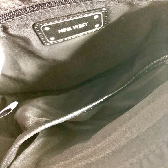 Nine West Grey and Black Chain Crossbody used once - Picture 3 of 4